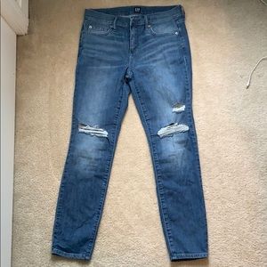 Gap cropped true skinny jeans size 27